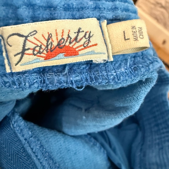 Faherty Blue Corduroy Women's Shorts - Picture 2 of 2